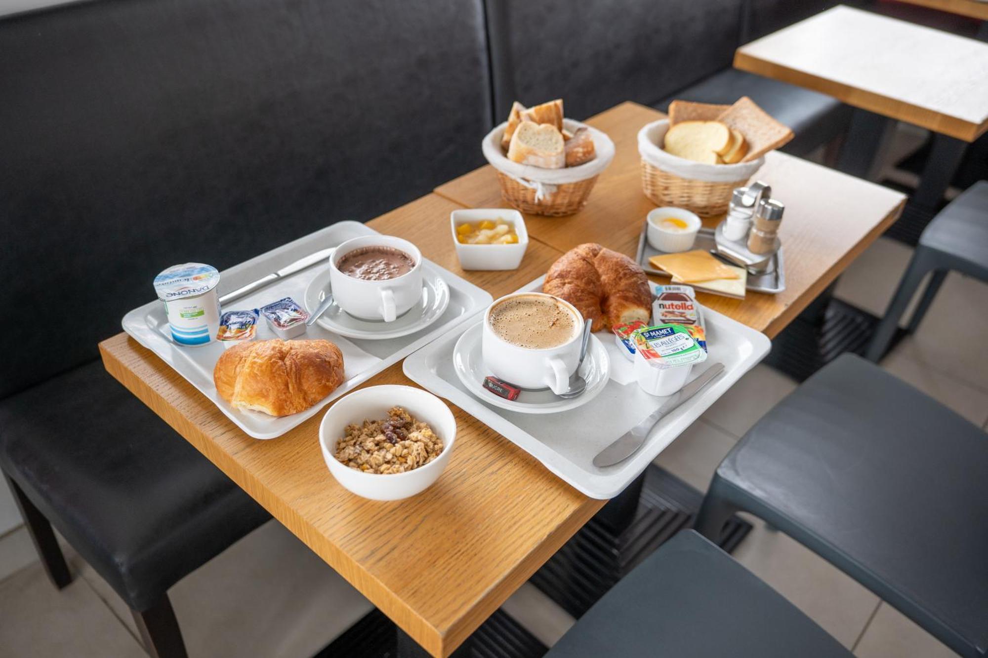 In Hotel Nancy Frouard エクステリア 写真